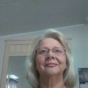 Meet your Posher, Fay